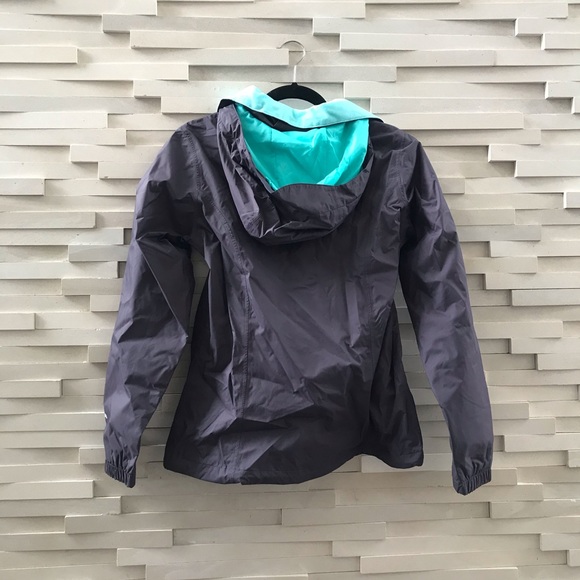 The North Face Women’s rain jacket / outer shell - Picture 5 of 5